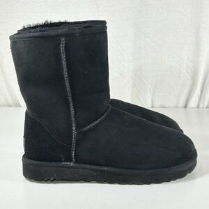 UGG 1016223 Women’s Classic Short II Black Suede Shearling Boots US Size 10